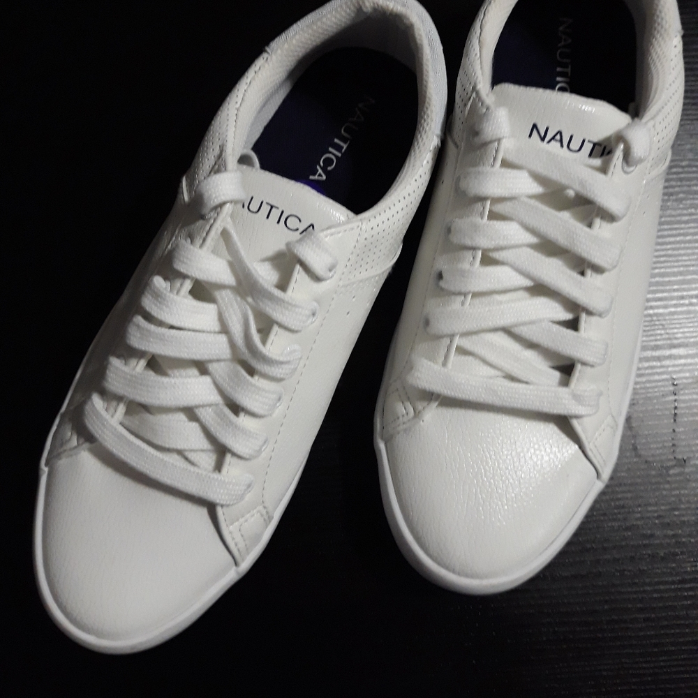 Nautica fashion sneakers for men. Size 8.5